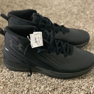 Great basketball sneakers new ready to ship